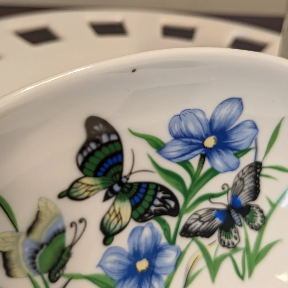 New Butterflies Bathroom Tumbler Or Brush Holder & Soap Dish Flowers Unused
